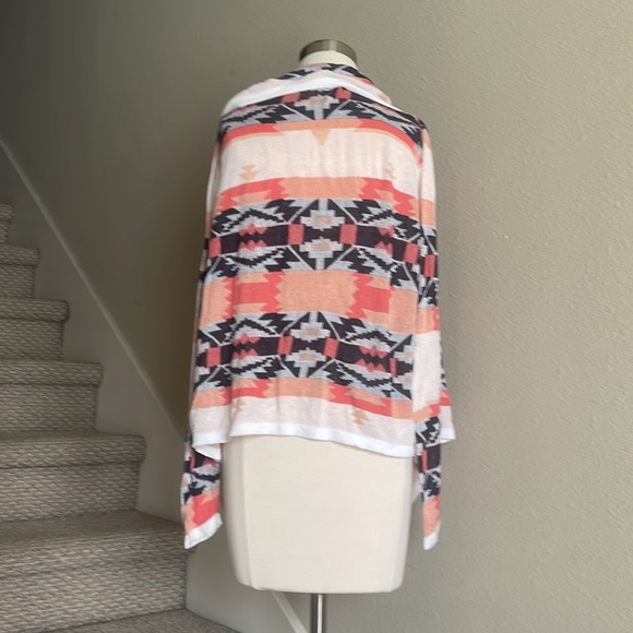 Skies Are Blue Sz M Tribal Aztec Draped Shoulder Open-Front Cardigan - Picture 4 of 9